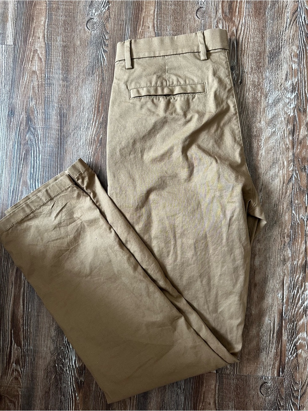 Old Navy Ultimate Tech Slim chinos